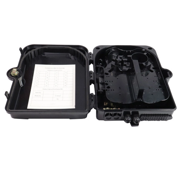 What is a 12-core fiber optic pigtail in a fusion splice box 