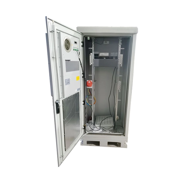 Analysis of Busbar Grounding Fault in Distribution Cabinet